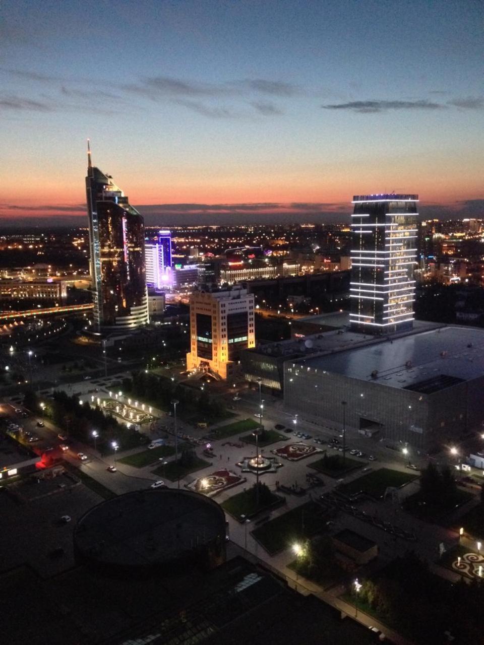 Северное Сияние 35 Этаж Astana Buitenkant foto